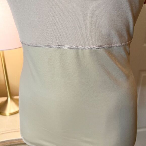 NWOT Spanx Shaping Shapewear V-Neck Top Tank in Nude Size 3X - Picture 3 of 3